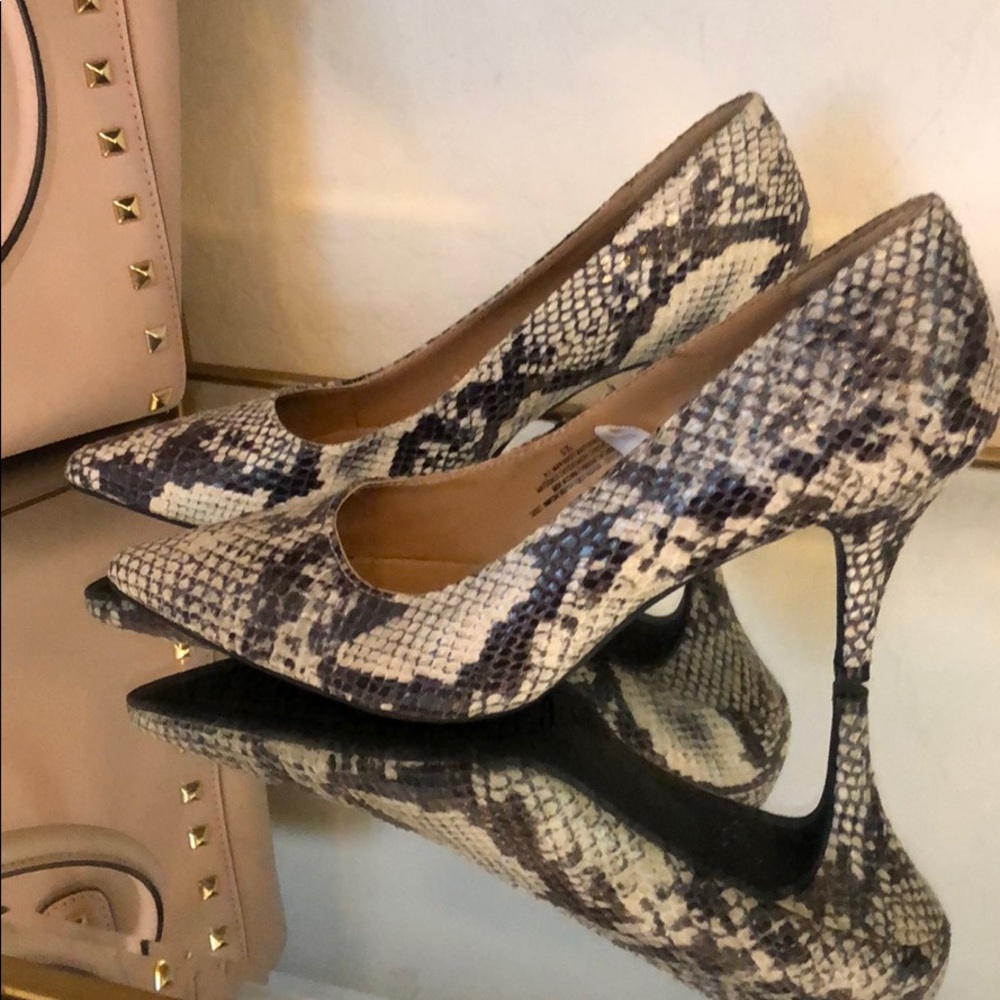Snake Merona Heels - Picture 2 of 4